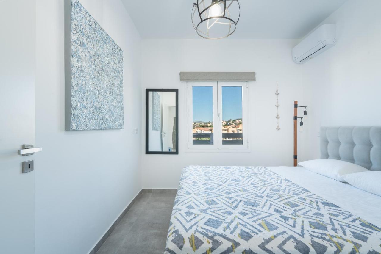 Mira Sea View Residence Chania  Bagian luar foto