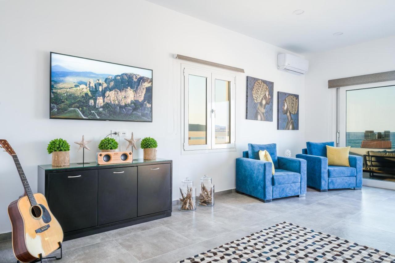 Mira Sea View Residence Chania  Bagian luar foto